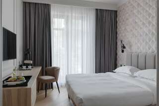 Отель Riviera House Киев Улучшенный двухместный номер с 1 кроватью-2